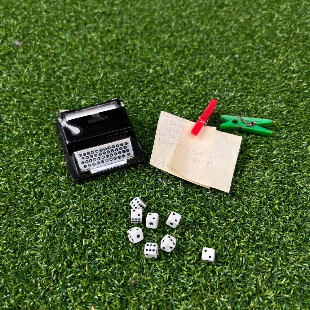 Vintage Ideal Tammy Doll Typewriter Clothespin Dice